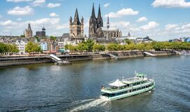 PARİS DİSNEYLAND KÖLN LÜKSEMBURG METZ TURU (Ramazan Bayramı Özel 5 Gün-4 Gece)