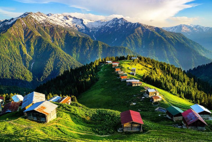 1-Uçakla KARADENİZ YAYLALARI ve BATUM TURU (5 Gece Konaklamalı Samsun Trabzon)